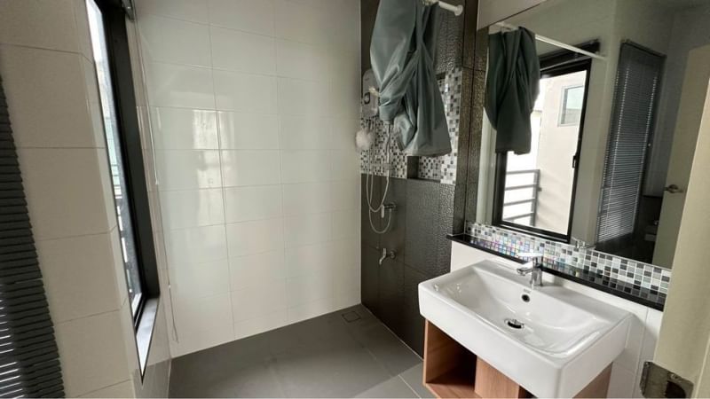 MBB70 ทาวน์โฮม 3 ชั้น บ้านกลางเมือง บางนา-วงแหวน