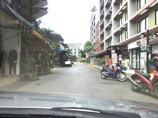 ขายด่วน อาคารพาณิชย์ 4ชั้นครึ่ง 37ตรว ย่านบางลำภู ล้อมรอบไปด้วย  โรงแรม ร้านอาหาร ย่านนักท่องเที่ยว หน้ากว้าง 9เมตร ลึก 12เมตร 