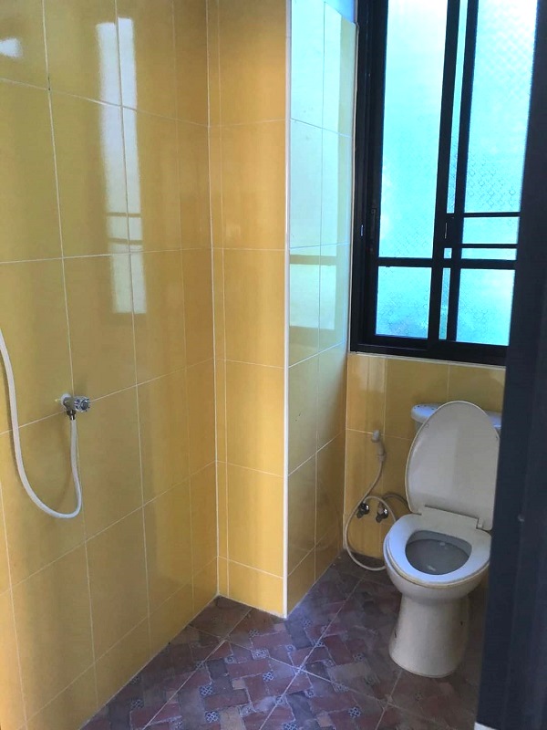 ขายด่วน อาคารพาณิชย์ 4ชั้นครึ่ง 37ตรว ย่านบางลำภู ล้อมรอบไปด้วย  โรงแรม ร้านอาหาร ย่านนักท่องเที่ยว หน้ากว้าง 9เมตร ลึก 12เมตร 