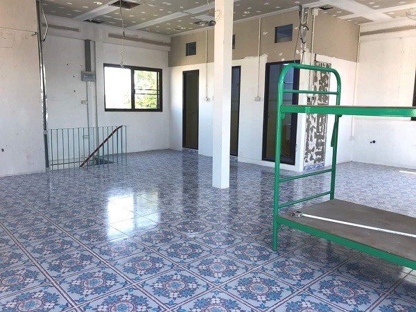 ขายด่วน อาคารพาณิชย์ 4ชั้นครึ่ง 37ตรว ย่านบางลำภู ล้อมรอบไปด้วย  โรงแรม ร้านอาหาร ย่านนักท่องเที่ยว หน้ากว้าง 9เมตร ลึก 12เมตร 