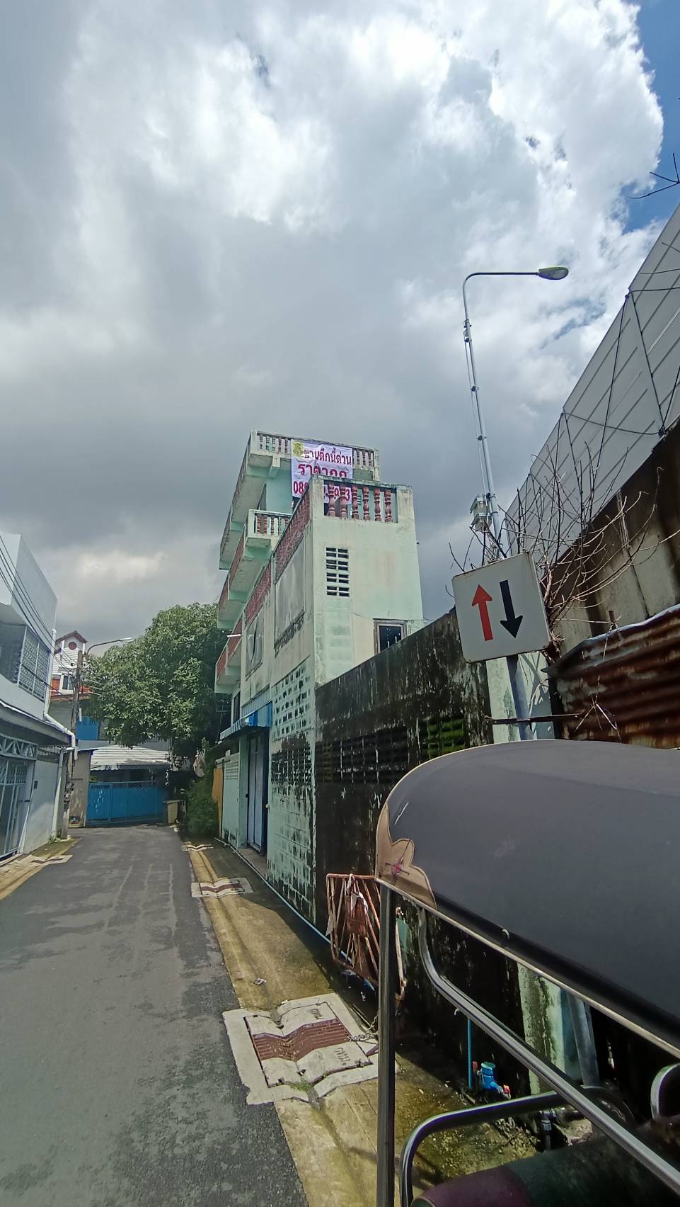 ขายอาคารพาณิชย์ 3.5 ชั้น บางรัก ตรอกฉลองกรุง หัวลำโพง สัมพันธวงค์ ปทุมวัน พระราม 4