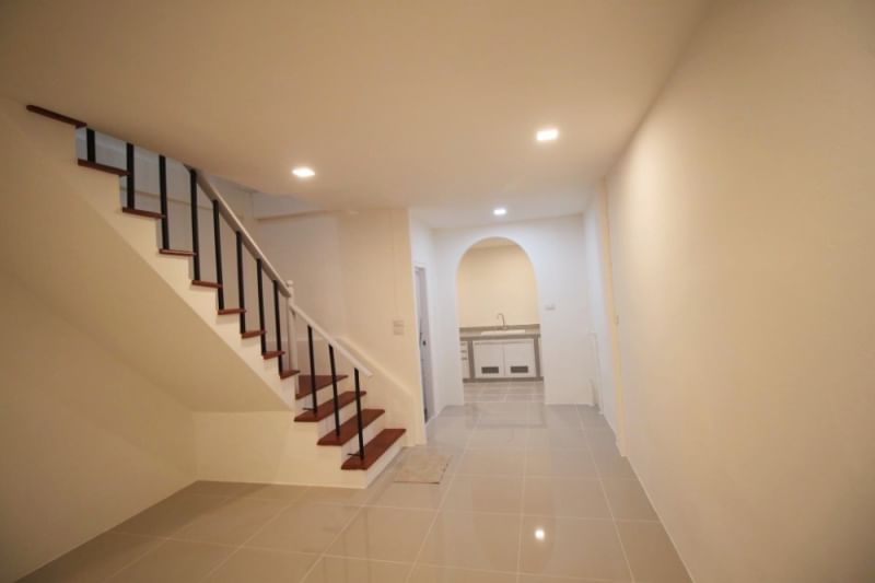 MBH45 ขายทาวน์เฮ้าส์ หมู่บ้าน บ้านสินทวี สวนธน 1