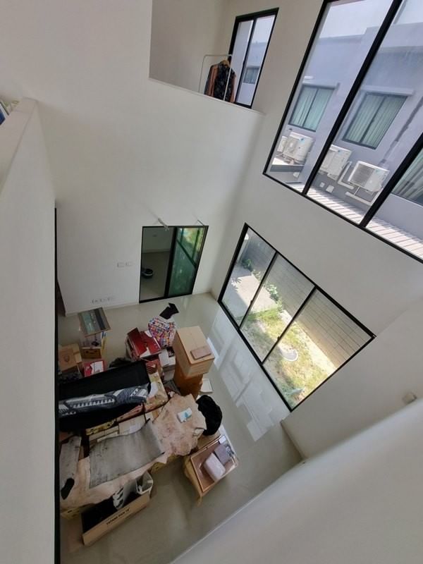 MBH33 ขายทาวน์โฮม หมู่บ้าน เนอวานา ดีฟายน์ ศรีนครินทร์-พระราม 9