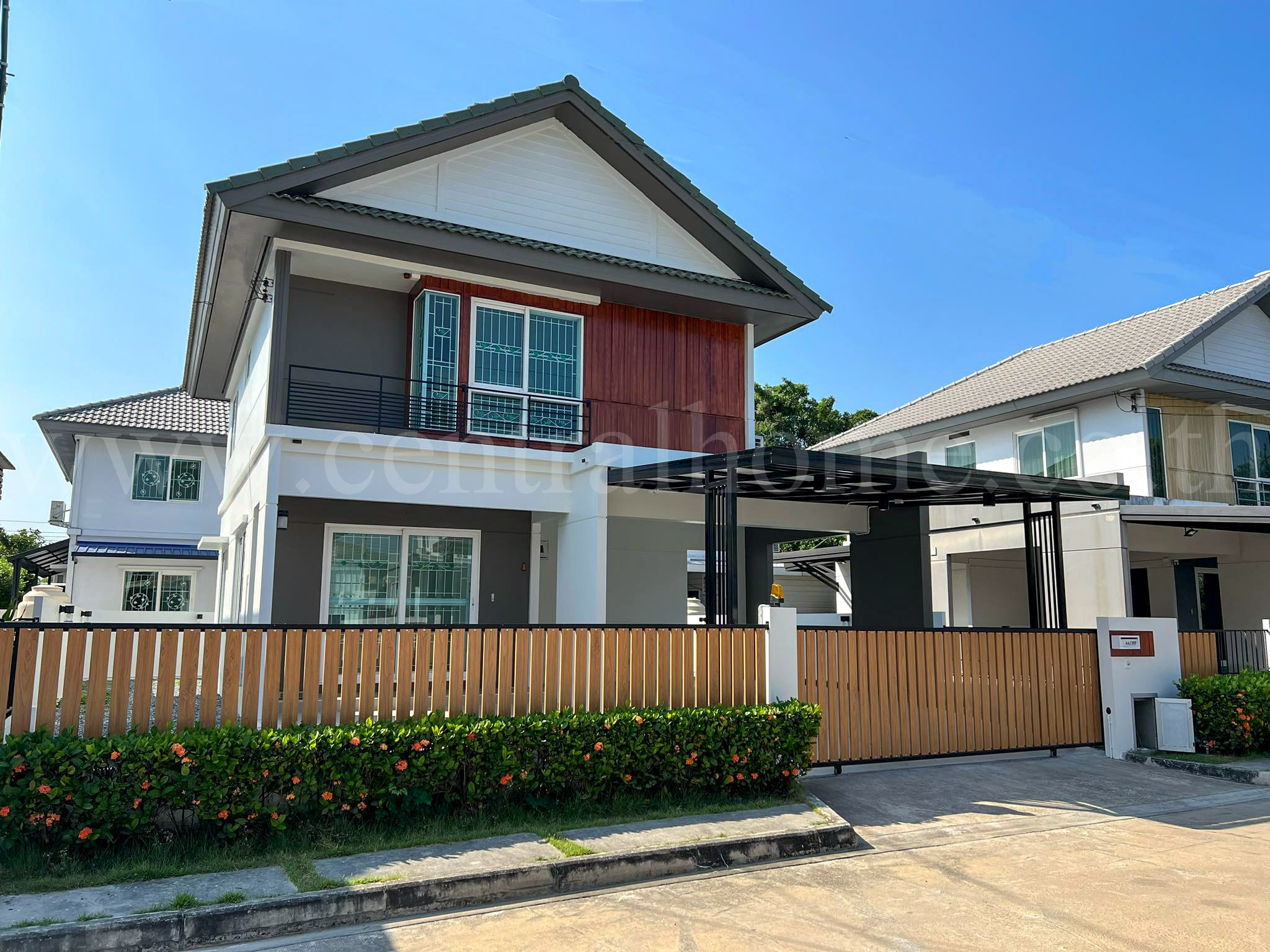 บ้านเดี่ยว Villaggio วิลลาจจิโอ พระราม 2 ซ.บางกระดี่ 35/1 รีโนเวทใหม่