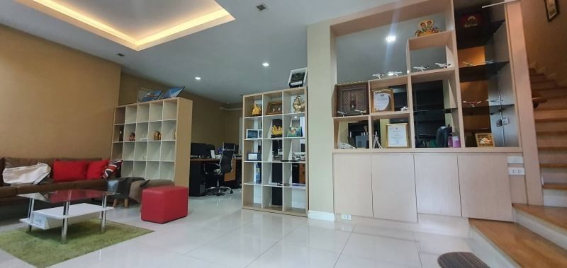 MBB86 ขายโฮมออฟฟิต 3ชั้น ฟีล ทาวน์ ลาดพร้าว 35