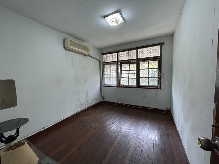 ให้เช่าตึก 2ชั้น 2คูหาทะลุถึงกัน ติดถนนซอยลาดพร้าว41 ใกล้โรงเรียนจินดานุกูล, วัดลาดพร้าว