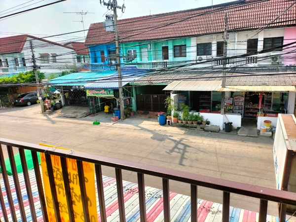 ขายบ้าน 2 ชั้น หมู่บ้านจุฑาภัทร ย่านวัดบ่อทอง ตำบลคูขวาง อำเภอลาดหลุมแก้ว จังหวัดปทุมธานี