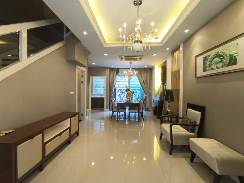 MBB5 ขายทาวน์โฮม 3 ชั้น บ้านกลางกรุง พระราม 3