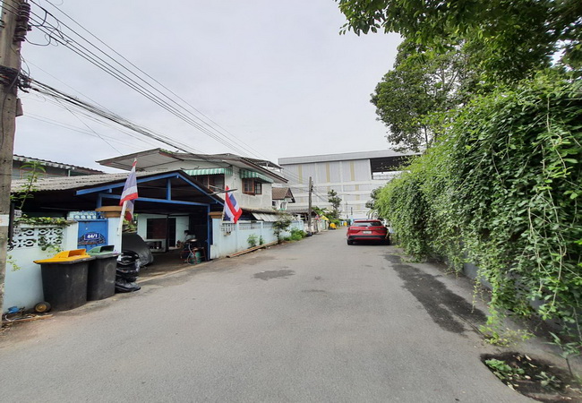 ขายบ้านซอยรามอินทรา 12 ถนนรามอินทรา เขตบางเขน กรุงเทพมหานคร