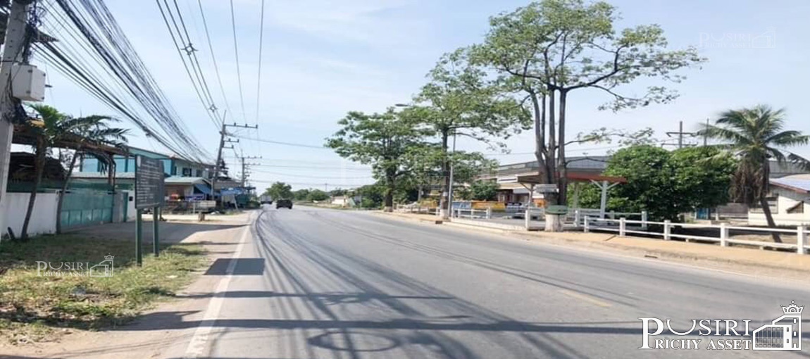 ที่ถมแน่นเกือบ 2 ไร่ ติดถนน 2 ด้าน ราคาต่ำกว่าตลาด แถมฟรี !โกดังขนาด 120 ตร.ม. ใกล้คลองสี่วา-เอกชัย  