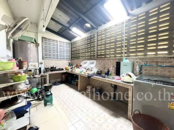 ทาวน์เฮ้าส์ หมู่บ้าน แดนทอง วิลเลจ วัชรพล - สุขาภิบาล 5