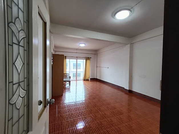 ขายอาคารพาณิชย์ 3ชั้น ครึ่ง พร้อมผู้เช่า  เหมาะกับการอยู่อาศัยและประกอบธุรกิจ สมุทรสาคร