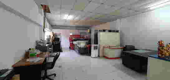 ขาย ที่ดินพร้อมคลังสินค้า (โกดัง) มินิแฟคตอรี่ และออฟฟิตสำนักงานใจกลางเมือง พื้นที่รวม 497 ตรว. (1 ไร่ 97 ตรว.) ตั้งอยู่บนถนนรามอินทรา ใกล้โครงการสถานีรถไฟฟ้าสายสีชมพู