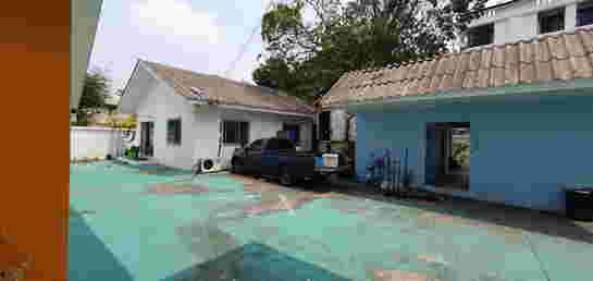 ขาย ที่ดินพร้อมคลังสินค้า (โกดัง) มินิแฟคตอรี่ และออฟฟิตสำนักงานใจกลางเมือง พื้นที่รวม 497 ตรว. (1 ไร่ 97 ตรว.) ตั้งอยู่บนถนนรามอินทรา ใกล้โครงการสถานีรถไฟฟ้าสายสีชมพู