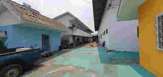 ขาย ที่ดินพร้อมคลังสินค้า (โกดัง) มินิแฟคตอรี่ และออฟฟิตสำนักงานใจกลางเมือง พื้นที่รวม 497 ตรว. (1 ไร่ 97 ตรว.) ตั้งอยู่บนถนนรามอินทรา ใกล้โครงการสถานีรถไฟฟ้าสายสีชมพู