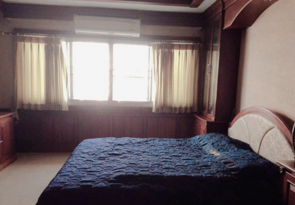 ขายอาคารพาณิชย์ ตลาดบางใหญ่ ซอย5/5 5 ชั้นครึ่ง ตกเเต่งทุกชั้น