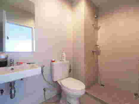 ขาย อาคารพาณิชย์ 3.5 ชั้น ติดถนนใหญ่ ด้านหน้า พลัม คอนโด พาร์ค รังสิต ทำเลดีมากก เหมาะสำหรับ เปิดร้านค้าขายทำธุรกิจหรือเปิดสำนักงาน พื้นที่ 19.8 ตรว. พร้อมเข้าอยู่ทันที เดินทางสะดวก