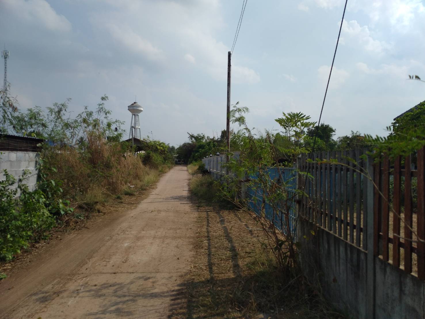 ขายบ้าน 0-1-77 THB900,000  บ้านธาตุ เพ็ญ อุดรธานี