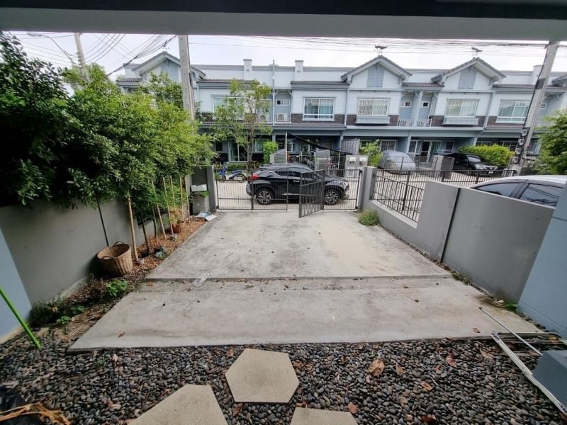 MBB112 ขายถูก ทาวน์โฮม วิลาจจิโอ บางนา ตราด กม.26 ถนนบางนา-ตราด กม.26 ซอยเอแบค