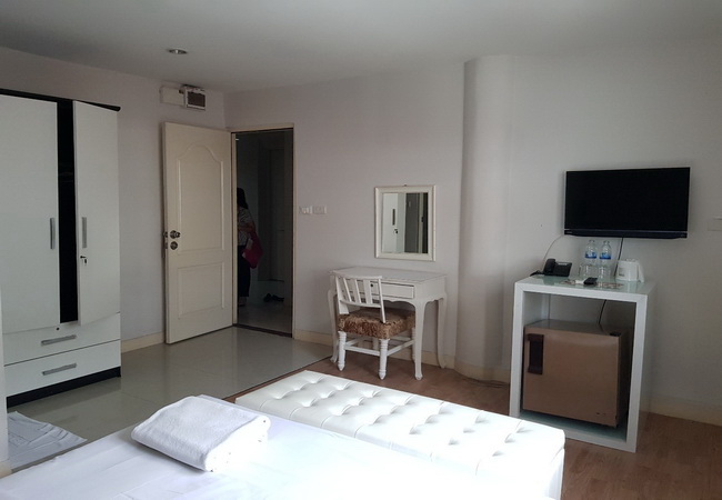 ขายโฮสเทล ซอยสุขุมวิท 48 ถนนสุขุมวิท คลองเตย กรุงเทพมหานคร