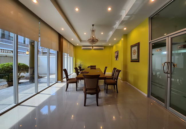 ขายคลังสินค้าพร้อมออฟฟิศ ซอยพหลโยธิน 32 ถนนพหลโยธิน เขตจตุจักร กรุงเทพมหานคร