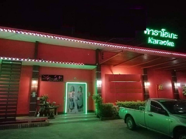  ให้เช่าตึกพร้อมกิจการร้านคาราโอเกะ  ย่านถนนกิ่งแก้วพร้อมดำเนินกิจการต่อได้เลย เข้าซอยไปแค่ 15 เมตร 