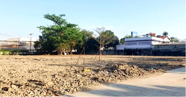 ขายด่วนที่ดินติดถนนพุทธมณฑลสาย3 เนื้อที 733 ตารางวา หรือ เนื้อที่ 1-3-33 ไร่ 