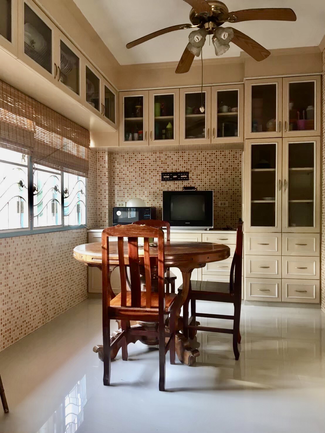ขาย บ้านเดี่ยวพร้อมที่ดิน น้ำไม่ท่วม 5 นาทีจากเซ็นทรัลพลาซ่า
