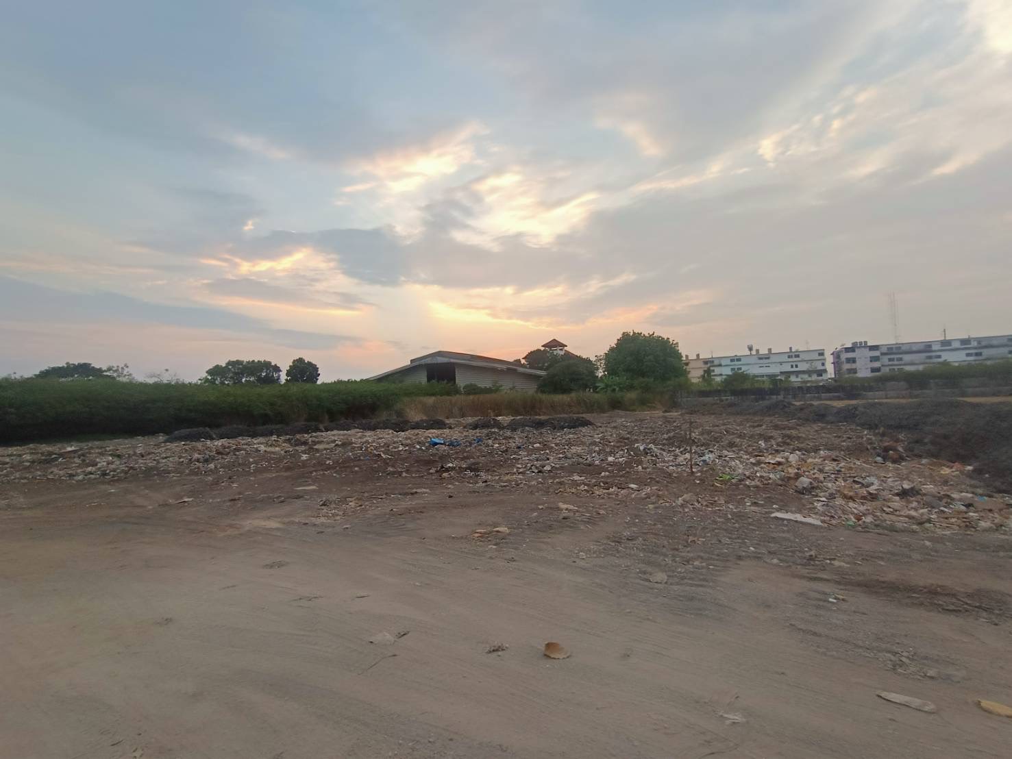 ที่ดินถมแล้วแบ่งขาย ซอยเจริญมาก ถนนเศรษฐกิจ กิโล 12 เมืองสมุทรสาคร