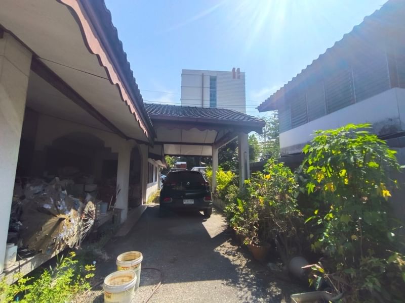 ABB63 ขายที่ดิน 173 ตรว. พร้อมสิ่งปลูกสร้าง ทำเล สุขุมวิท 109 สันติคาม ซอย 10 ขาย 30,000,000 บาท ตรว.ละ 17x,xxx บาท