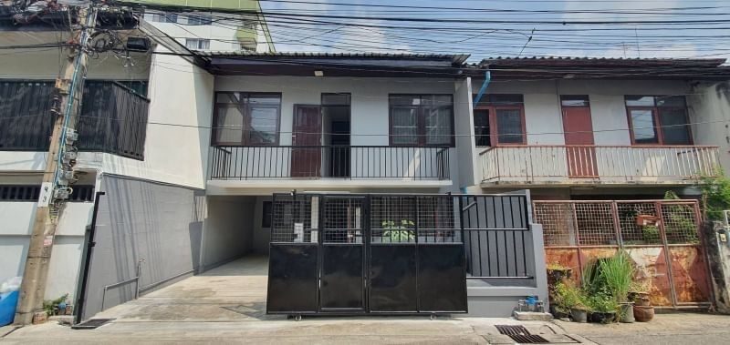 ABB79 ขาย ทาวน์เฮ้าส 2 ชั้น ลาดพร้าว 113 ใกล้เดอะมอลล์ บางกะปิ ราคา 4,500,000 บาท