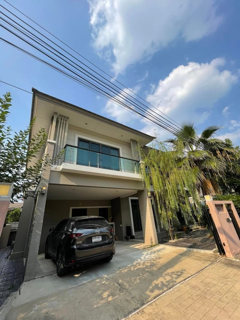 ABB99 เดอะ ปาล์ม พัฒนาการ (The Palm Pattanakarn) บ้านเดี่ยว 2 ชั้นอยู่ใน Pruksa Avenue ซอยพัฒนาการ 38 ให้เช่า 150,000 /ด.