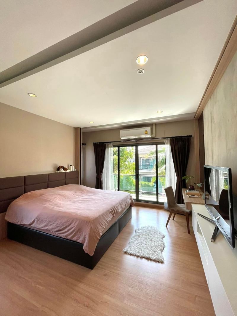 ABB99 เดอะ ปาล์ม พัฒนาการ (The Palm Pattanakarn) บ้านเดี่ยว 2 ชั้นอยู่ใน Pruksa Avenue ซอยพัฒนาการ 38 ให้เช่า 150,000 /ด.