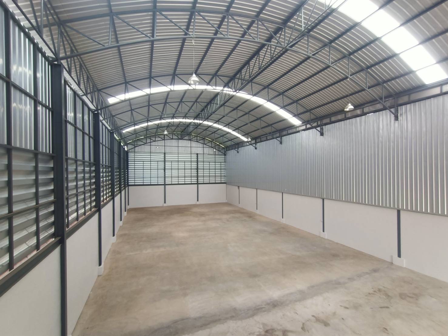 ขายหรือให้เช่า โกดัง ทรัพยรุ่งเรือง คลองมะเดื่อ