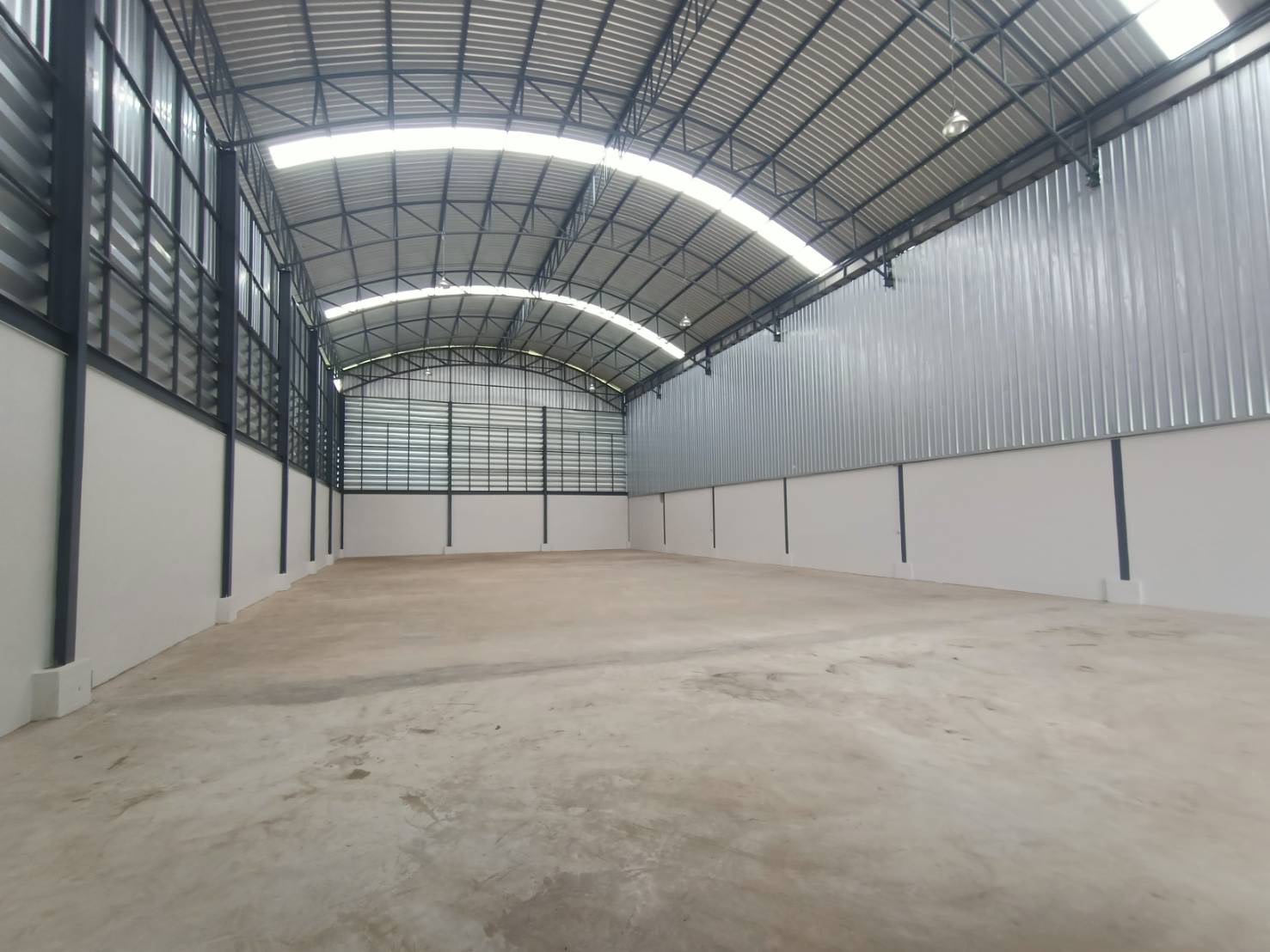 ขายหรือให้เช่า โกดัง ทรัพยรุ่งเรือง คลองมะเดื่อ