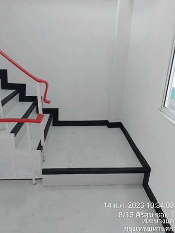 ขายอาคารพาณิชย์ 4 ชั้นมีชั้นลอย ปรับปรุงใหม่ ติดถนนกาญจนาภิเษก บ้านอยู่ติดทางด้านขวากับสมาคมธุรกิจ