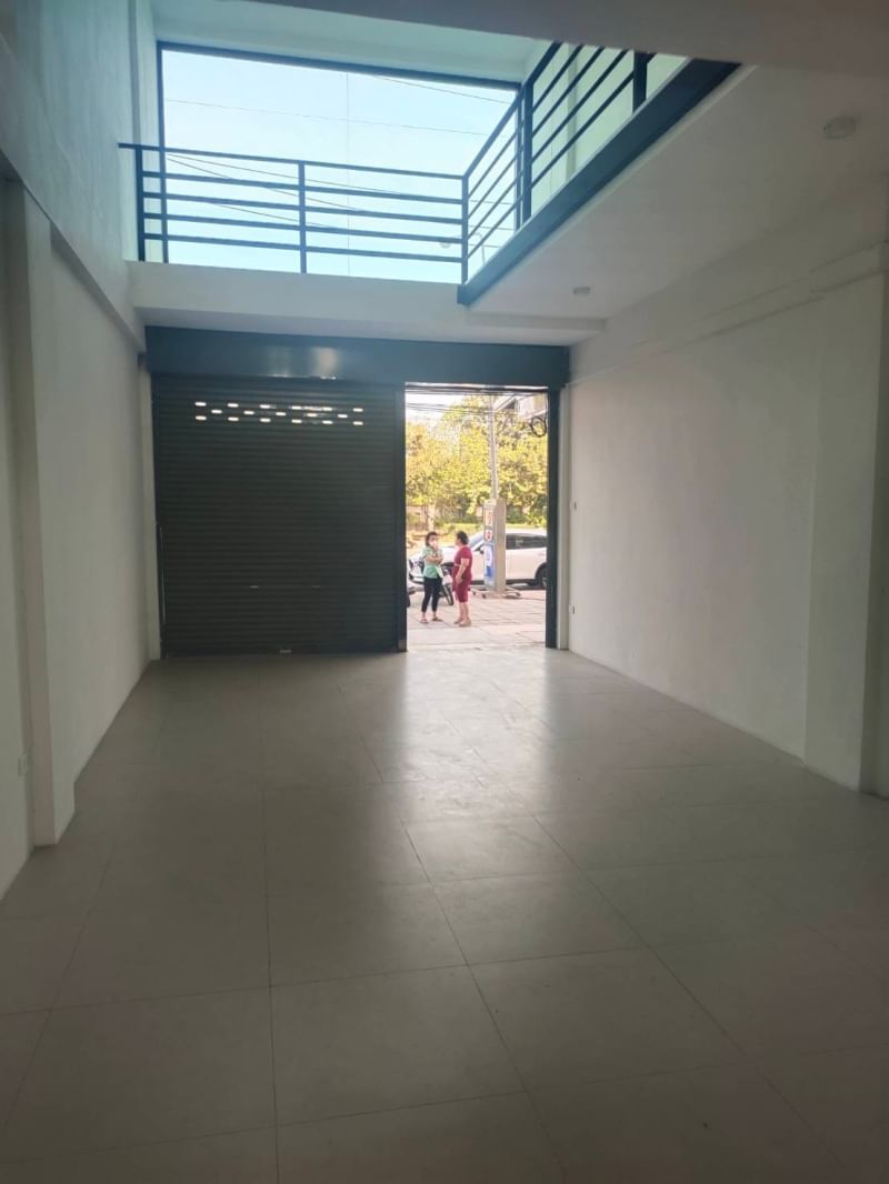 MBB128 ขายอาคารพาณิชย์ 3 ชั้นครึ่ง ตรงข้ามบริษัทน้ำมันพืชไทย จำกัด มหาชน ติดธนาคารธอส.สาขานครชัยศรี ใกล้ตลาดท่านา