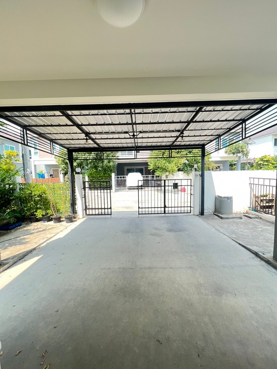  ขายบ้านแฝด ต่อเติมหลังคาหน้าบ้าน หลังบ้าน ราคาถูก พร้อมอยู่ ของแถมมากกว่า 9 รายการ