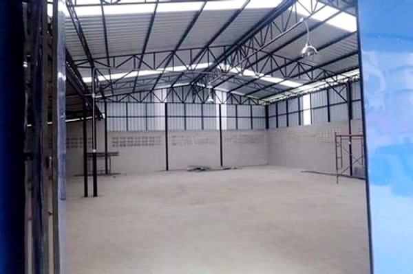 ให้เช่าโกดังพร้อมออฟฟิศ ขนาด 400 ตรม  ถนนรามคำแหง ใกล้รถไฟฟ้าสายสีส้ม ใกล้แอร์พอตลิงค์