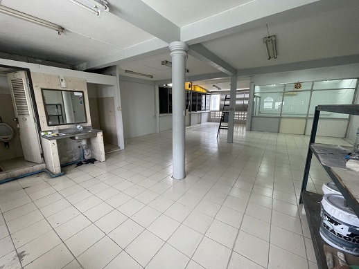 ให้เช่าตึก 2คูหา เชื่อมถึงกัน ติดถนนใหญ่สุขุมวิท67 ใกล้รถไฟฟ้าสถานีพระโขนง