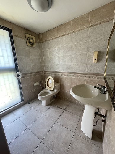 ให้เช่าตึก 2คูหา เชื่อมถึงกัน ติดถนนใหญ่สุขุมวิท67 ใกล้รถไฟฟ้าสถานีพระโขนง