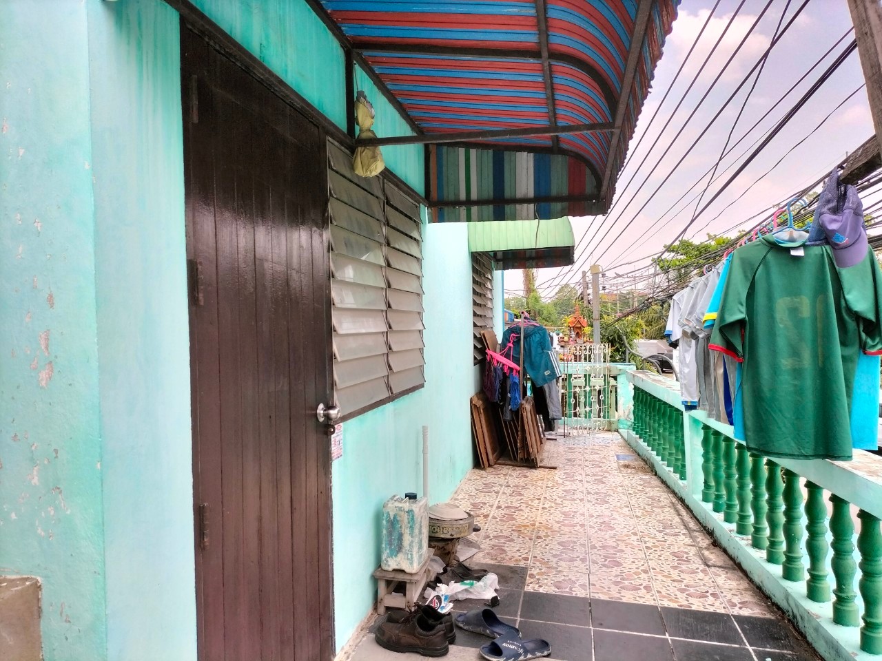 ขายห้องเช่า2ชั้นครึ่ง ตรงข้ามโรงงาน บริษัทไทยนำ้ทิพย์ จังหวัดปทุมธานี