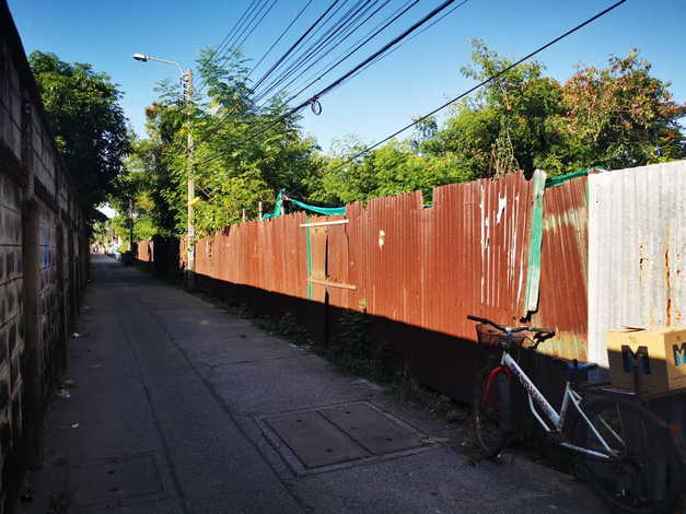 ขายที่ดินเปล่าที่สวย ใกล้ BTS สถานีสำโรง และ MRTสถานีศรีด่าน ทำเลดี 