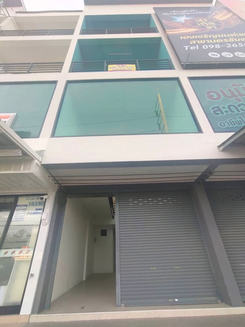 ABB128 ขายอาคารพาณิชย์ 3 ชั้นครึ่ง ตรงข้ามบริษัทน้ำมันพืชไทย จำกัด มหาชน ติดธนาคารธอส.สาขานครชัยศรี ใกล้ตลาดท่านา