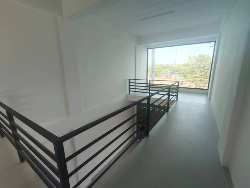 ABB128 ขายอาคารพาณิชย์ 3 ชั้นครึ่ง ตรงข้ามบริษัทน้ำมันพืชไทย จำกัด มหาชน ติดธนาคารธอส.สาขานครชัยศรี ใกล้ตลาดท่านา