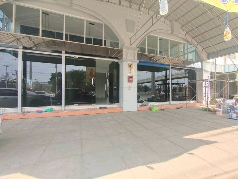 ABB129 ขาย อาคารพาณิชย์ รีโนเวทใหม่ 2 ห้องติดกัน ติดถนนเพชรเกษม ตรงข้ามวัดท่าตำหนัก เหมาะทำออฟฟิศ หรืออยู่อาศัย