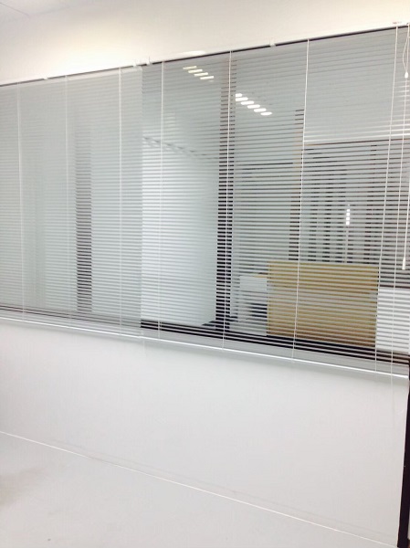 ให้เช่า อาคาร Office 4 ชั้นธนบุรีคอมเพล็กซ์ พระราม2  บ้านสกุลไทย เฟอร์นิเจอร์ครบราคาเช่า 20,000 บาทต่อเดือน 