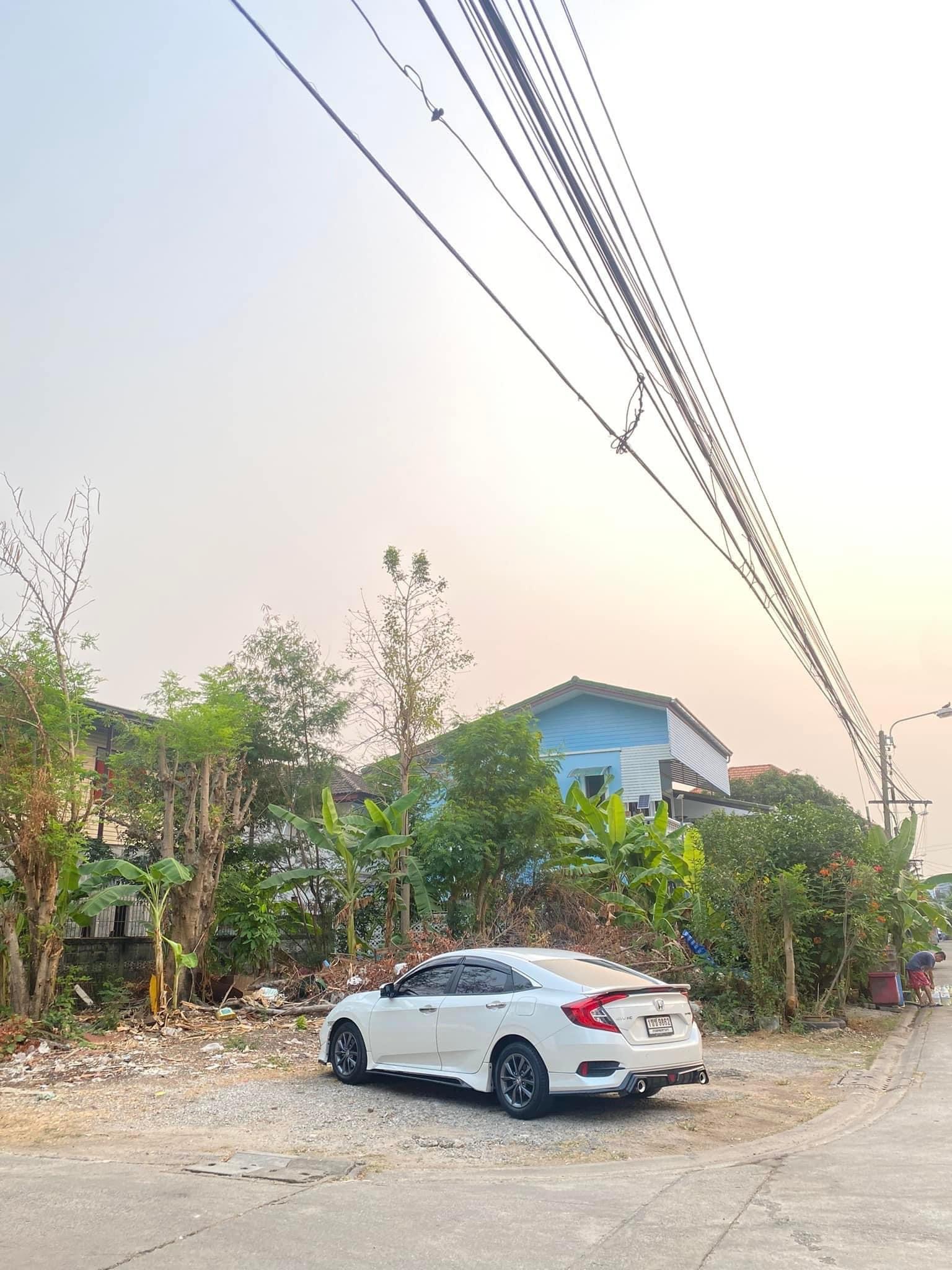 ขายที่ดินแปลงมุม80ตร.ว พหลโยธิน52แยก8กทม 6.5ล้านบาท ฟรีโอน 