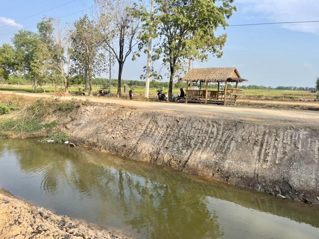 ขายที่ดินสวยยกแปลง ติดถนน 2 ด้าน แปลงมุม ถมแล้ว ทำเลดีมาก