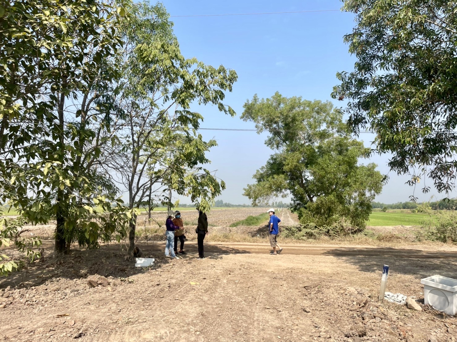 ขายที่ดินสวยยกแปลง ติดถนน 2 ด้าน แปลงมุม ถมแล้ว ทำเลดีมาก